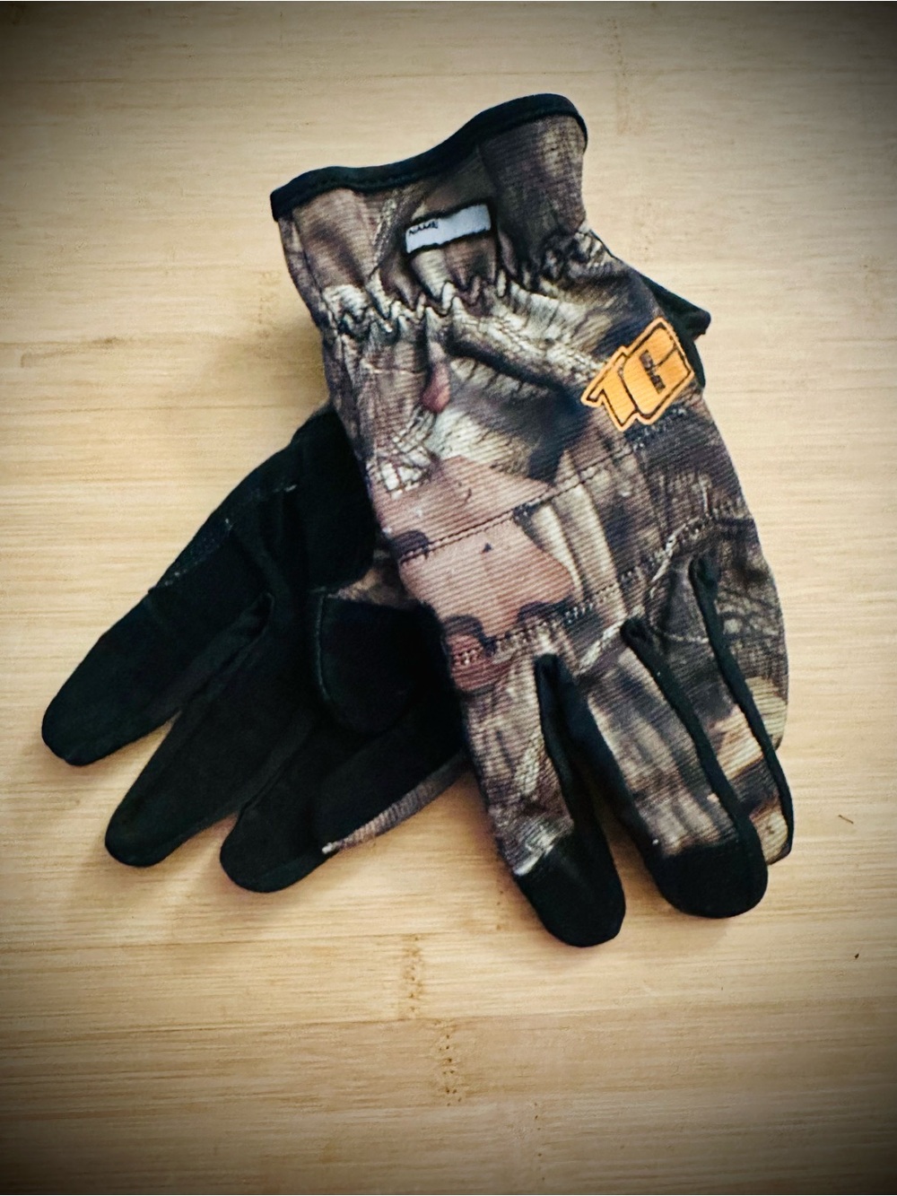 Camouflage Utility Gloves with Black Palm